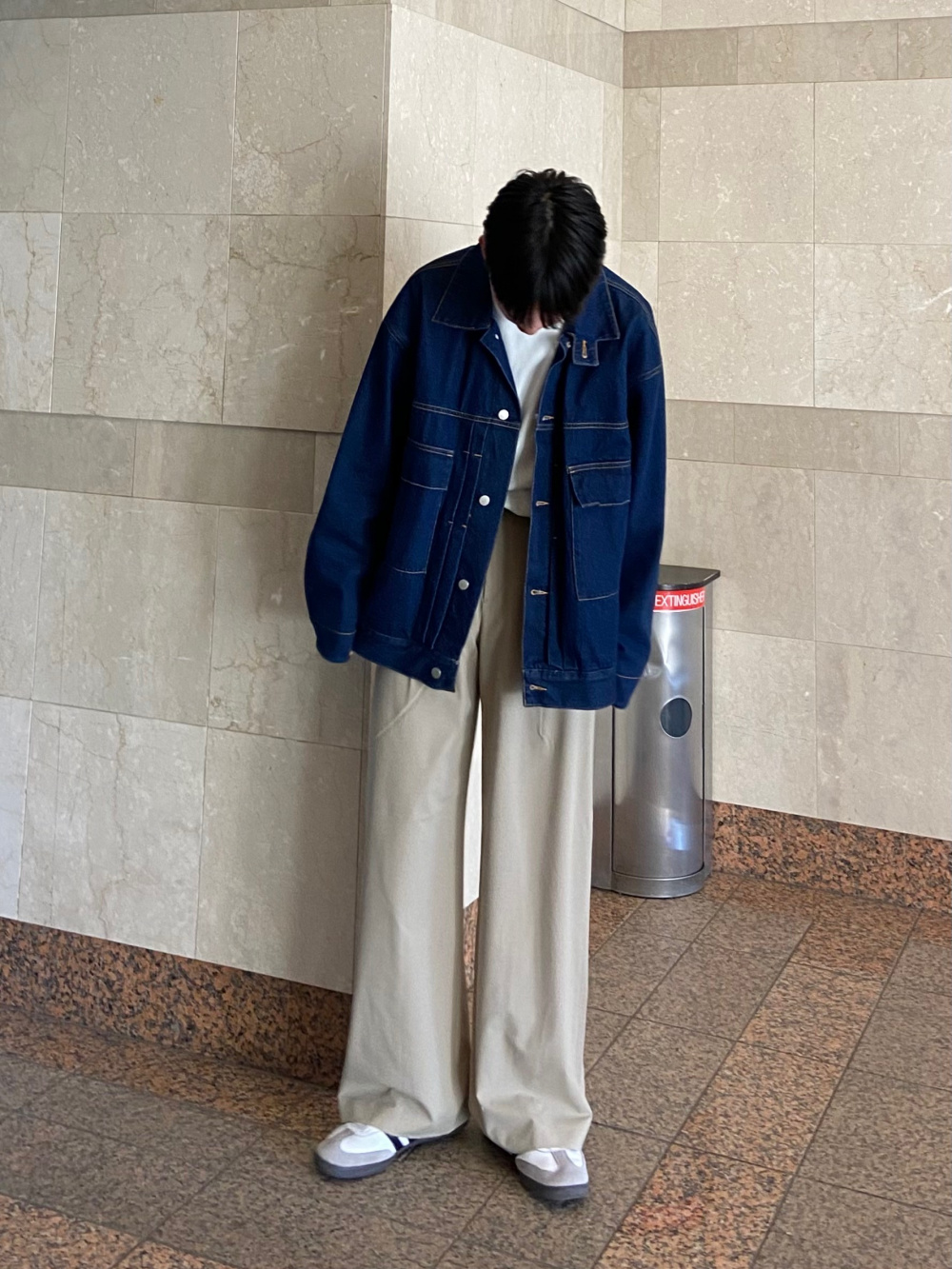 リラックステーラードジャケット、タックワイドストレートパンツ