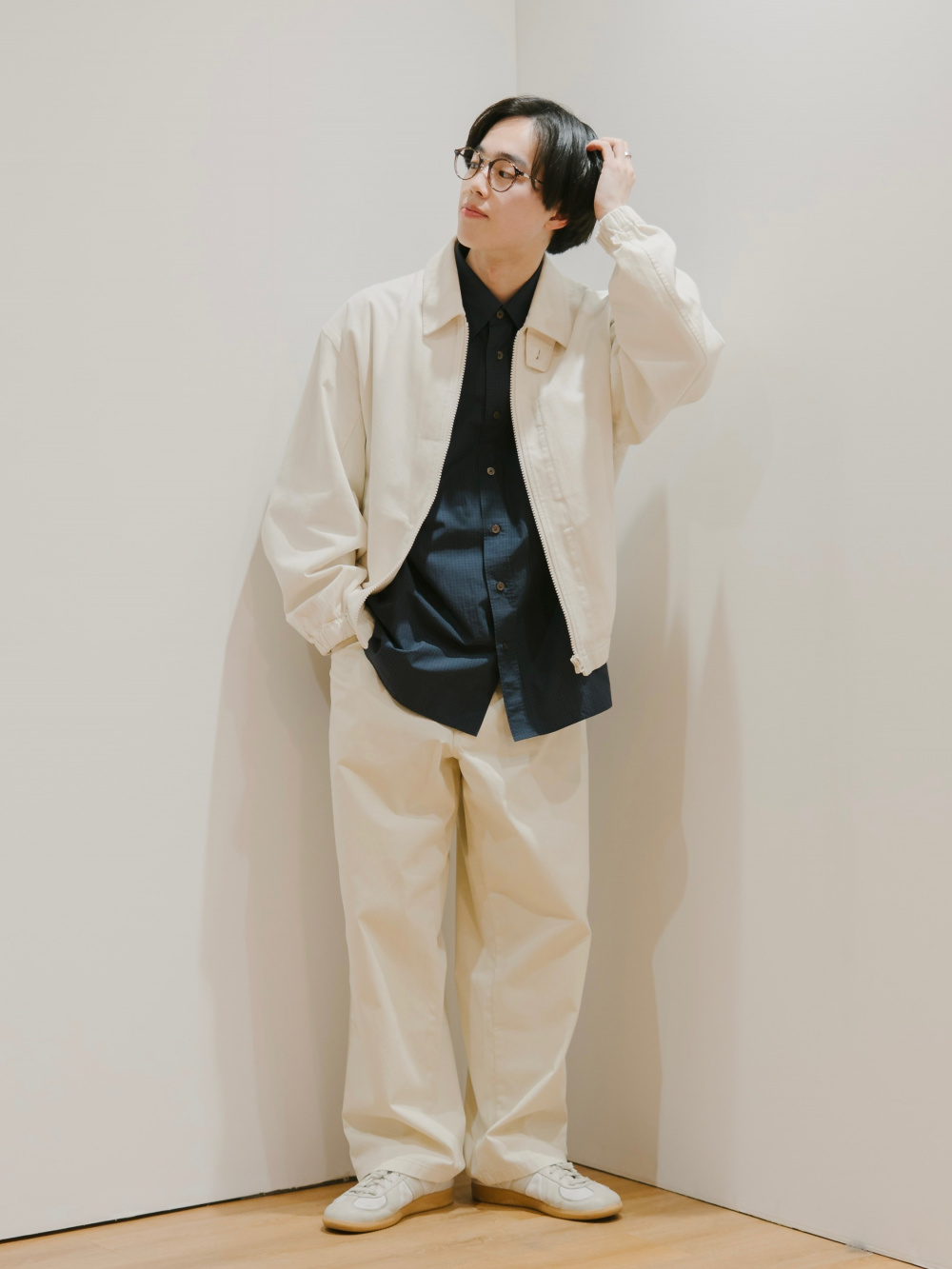 シモンズグランドセール motti様 カレッジTシャツ×チノワイドパンツコーデ YALE C4432 パンツ