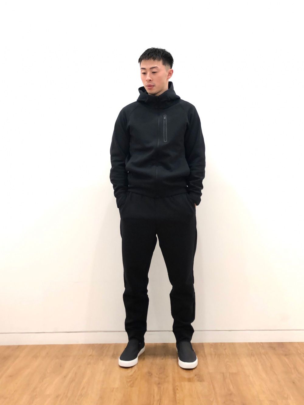 ユニクロ ＋J ドライスウェットフルジップパーカ&ドライスウェットパンツ 黒 M｜トップス
