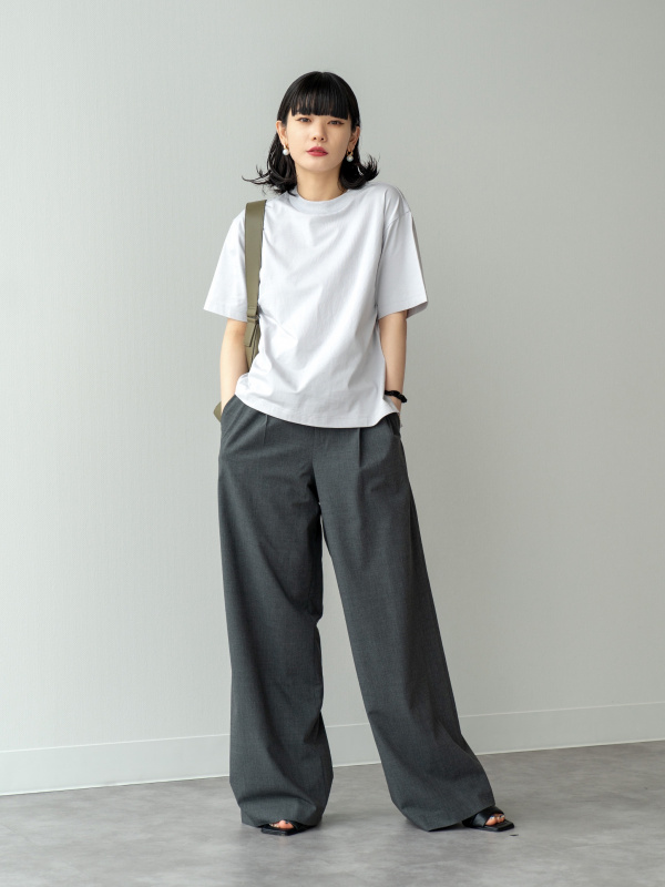 ユニクロ公式 | タックワイドストレートパンツ