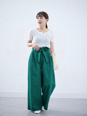 ユニクロ公式 | ベルテッドアンクルワイドパンツ