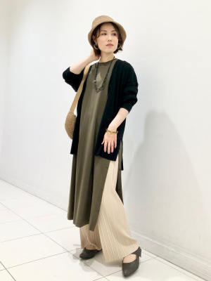 プリーツ ウールツイル ストレートパンツ ユニクロ公式 | プリーツストレートパンツ