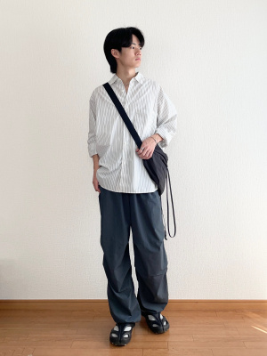 ユニクロ公式 | ドローストリングショルダーバッグ