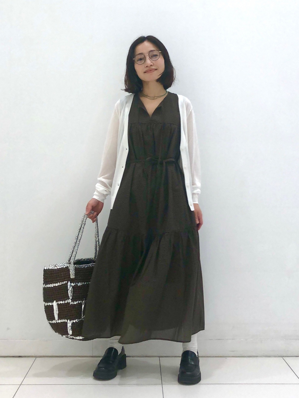 プリーツワンピース（半袖）セットアップ可能、ライトVネック