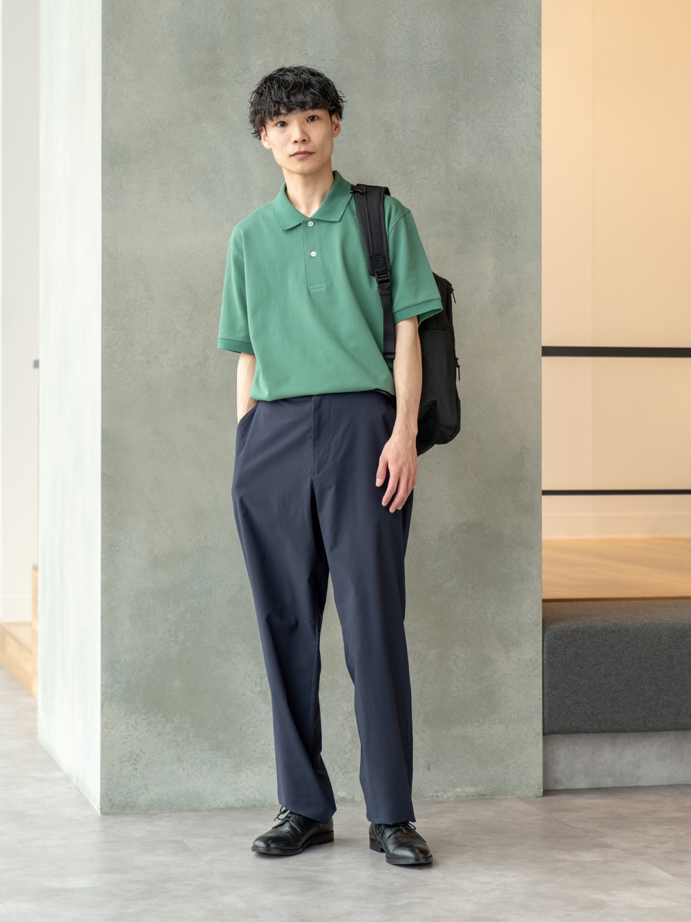 感動イージーパンツ/ウールライク」の着用コーディネート| ユニクロ公式