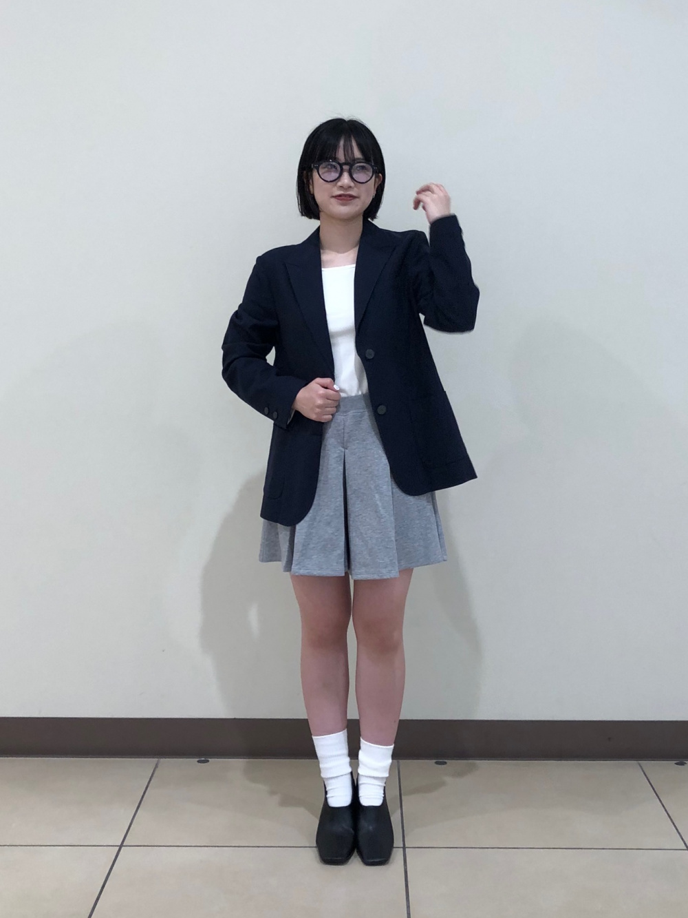 コットンリネンジャケット、コットンリネンパンツ」の着用