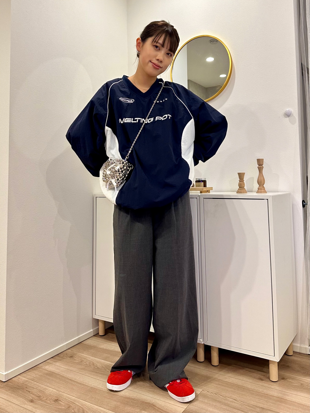 タックワイドストレートパンツ」の着用コーディネート| ユニクロ公式