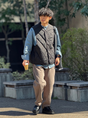 ユニクロ公式 | ワイドフィットカラージーンズ