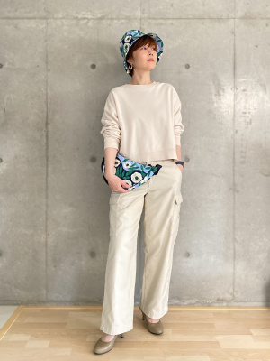 【MUAHMUAH】クロップド スウェットシャツ ワイドパンツ セット MUAHMUAH】クロップド スウェットシャツ ワイドパンツ セット