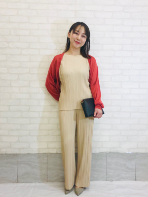 ユニクロ公式 | プリーツノースリーブT