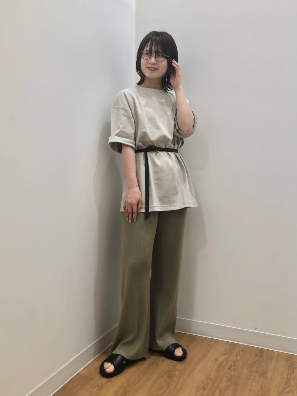 ラムVネックカーディガン、シアージャージークルーネックT（長袖）」の