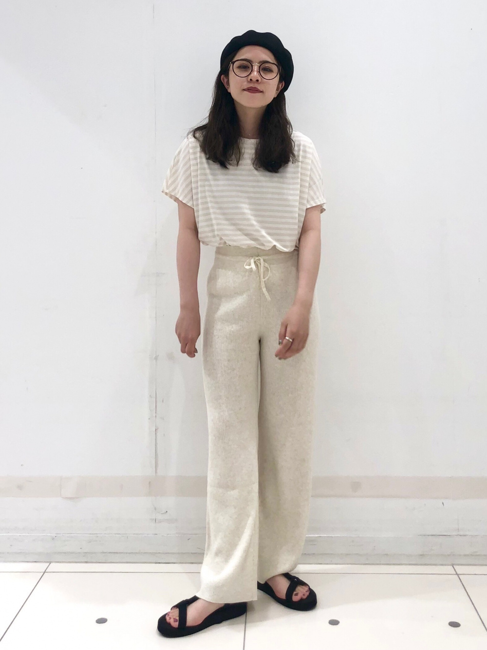UNIQLO新作ニットリブパンツ/果たしてこのヒップはありか無しか