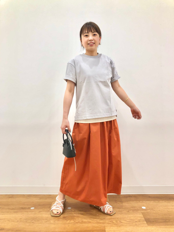 プリーツノースリーブT（レディース）の着用コーディネート一覧