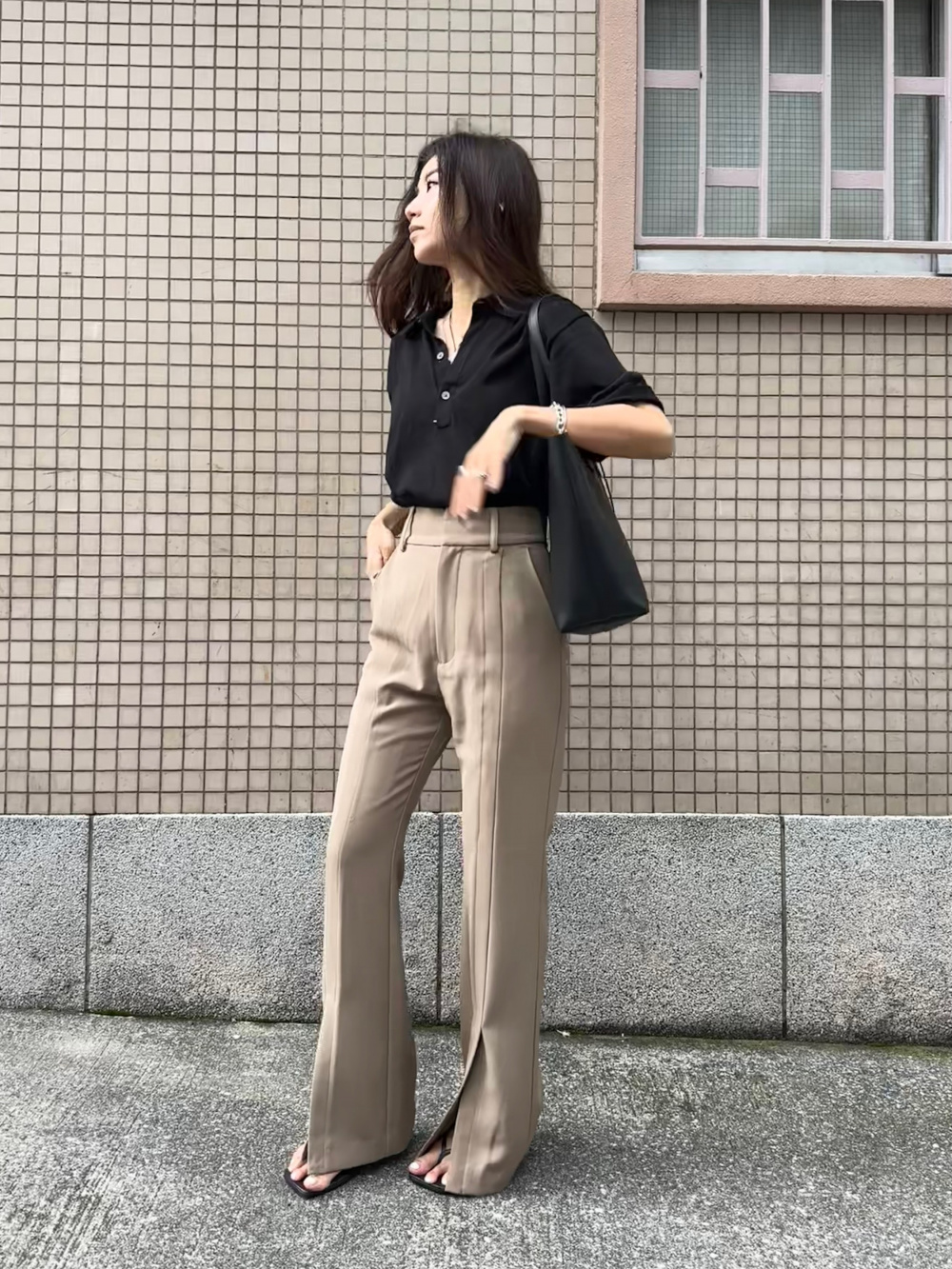 ニットポロシャツ、Vネックカーディガン」の着用コーディネート