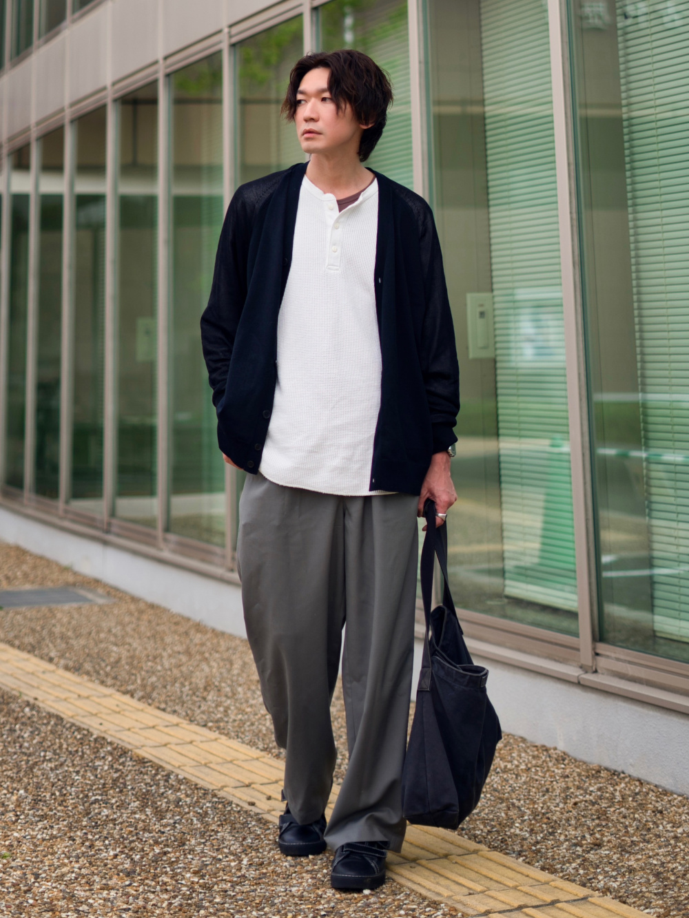 ワッフルヘンリーネックTシャツ、ドライEXタンクトップ」の着用