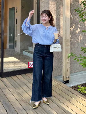 UNIQLO C  ワイドストレートジーンズ  サイズ24 UNIQLO - ユニクロC ワイドストレートジーンズ ホワイト24の通販