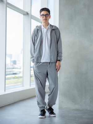 ユニクロ×JW アンダーソン×フェデラー、レトロムードの軽量