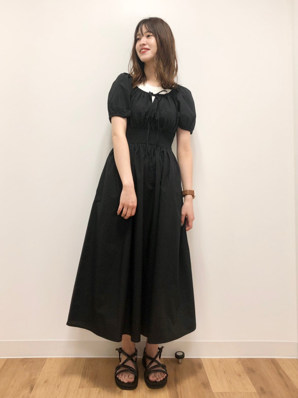 ユニクロ公式 | ボリュームスリーブワンピース