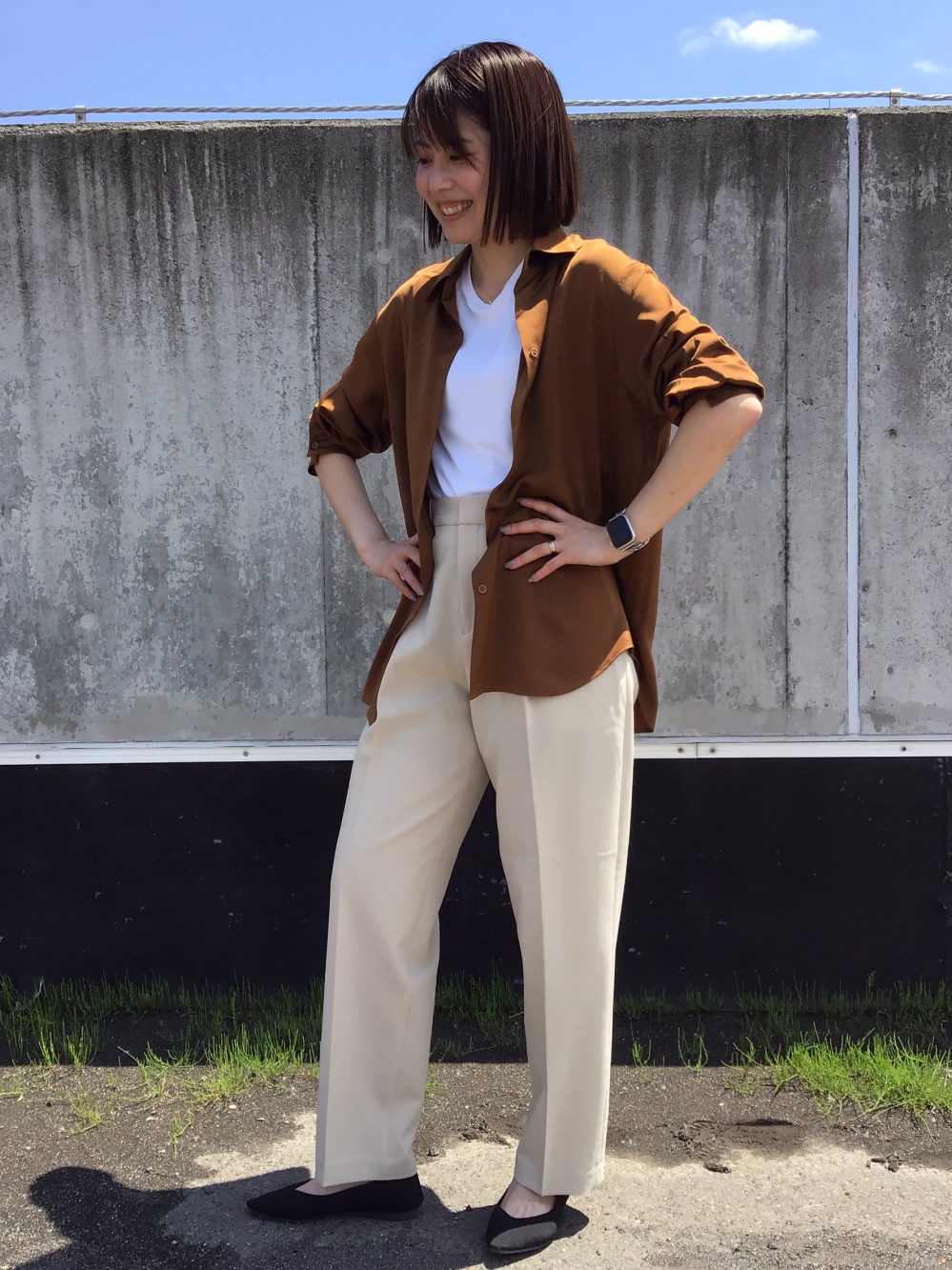 感動タックパンツ」の着用コーディネート| ユニクロ公式