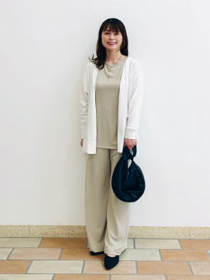 《未使用》ユニクロ　UNIQLO M ホワイト ロングカーディガン 薄手 ユニクロ公式 | UVカットVネックロングカーディガン