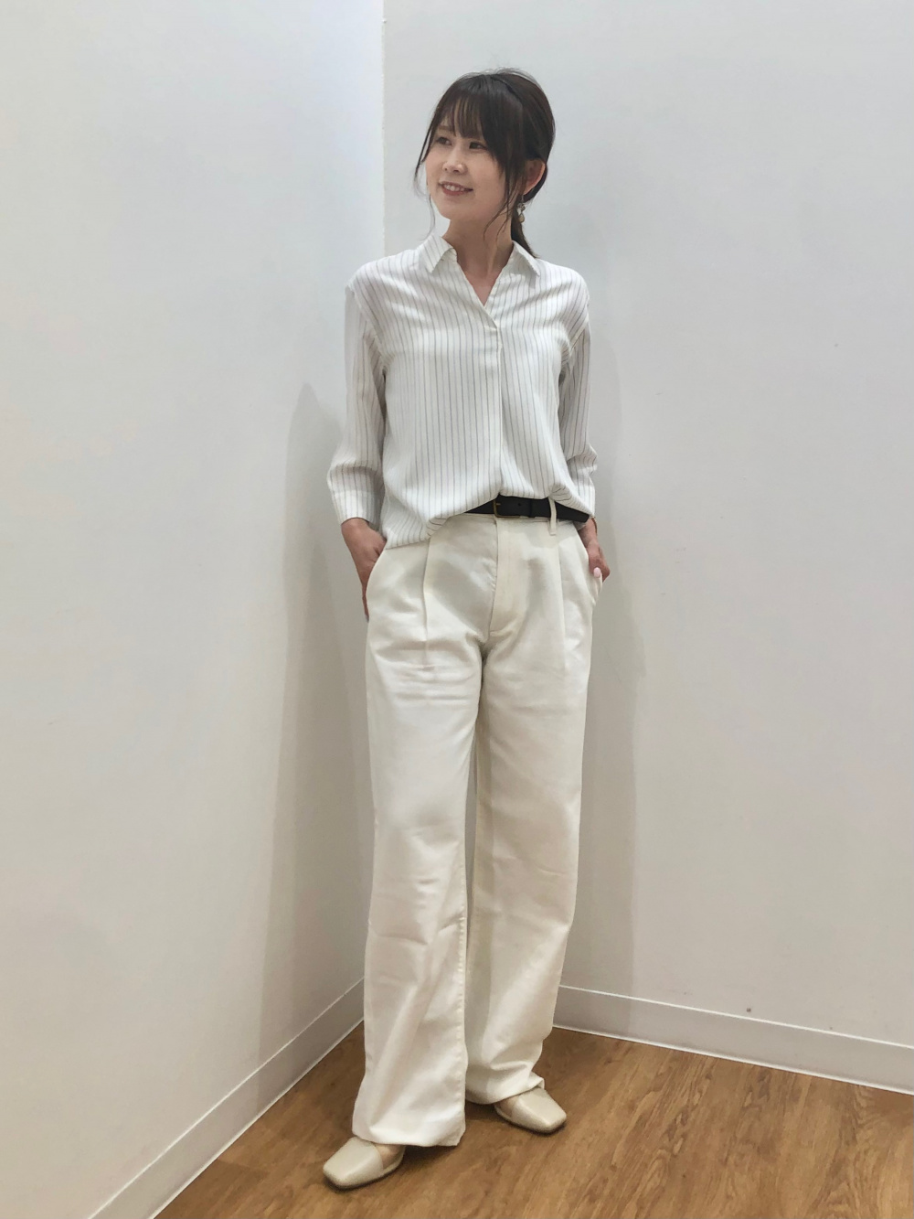 ドレープデニムタックパンツ」の着用コーディネート| ユニクロ公式