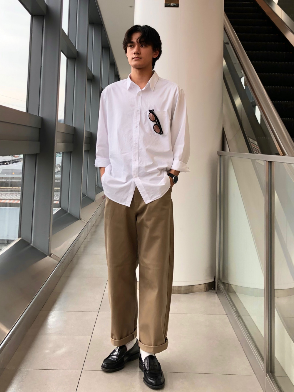 motti様 C4432 YALE カレッジTシャツ×チノワイドパンツコーデ