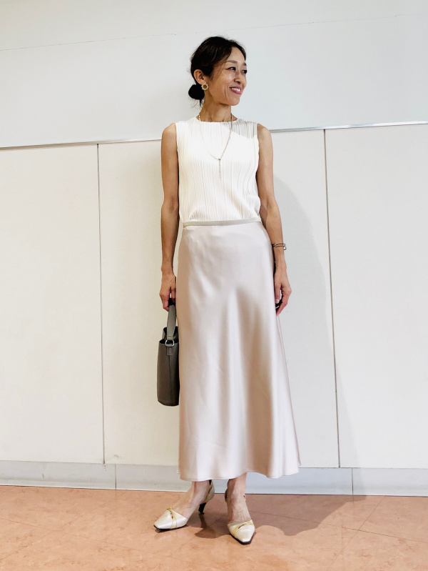 プリーツノースリーブT（レディース）の着用コーディネート一覧