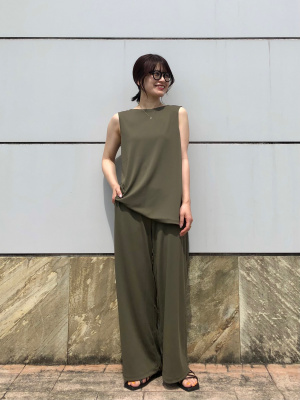 ユニクロ公式 | クレープジャージーストレートパンツ