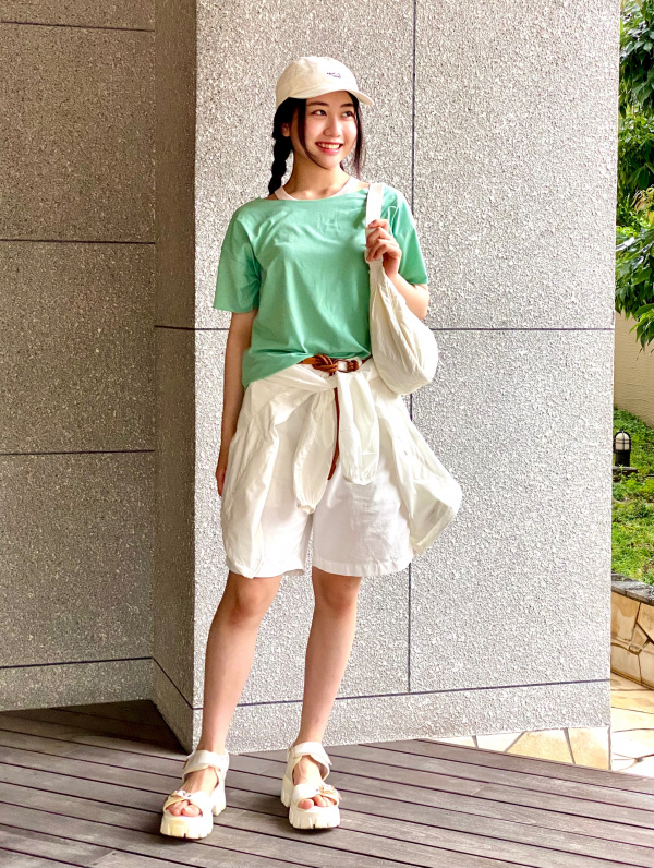 エアリズムシームレスボートネックロングT（半袖）（レディース）の