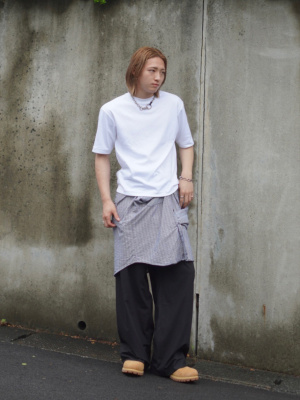 ユニクロ公式 | タックワイドストレートパンツ