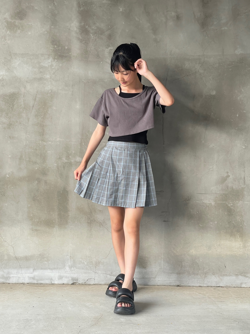 GIRLS チェックミニスコート」の着用コーディネート| ユニクロ公式