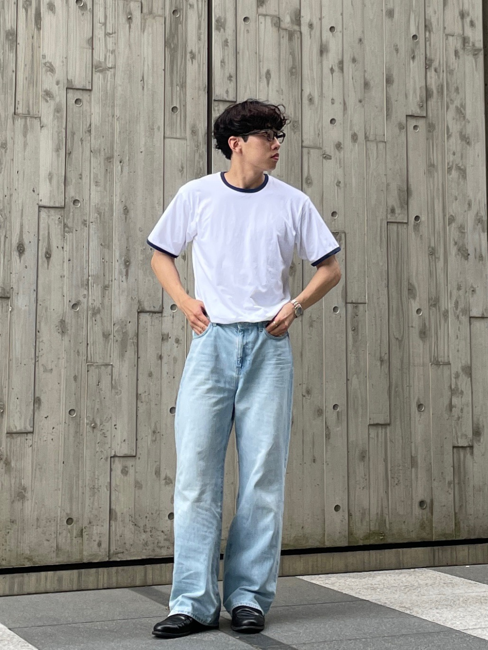 ワイドストレートジーンズ」の着用コーディネート| ユニクロ公式