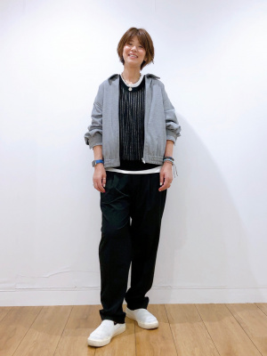 ユニクロ公式 | 感動タックパンツ