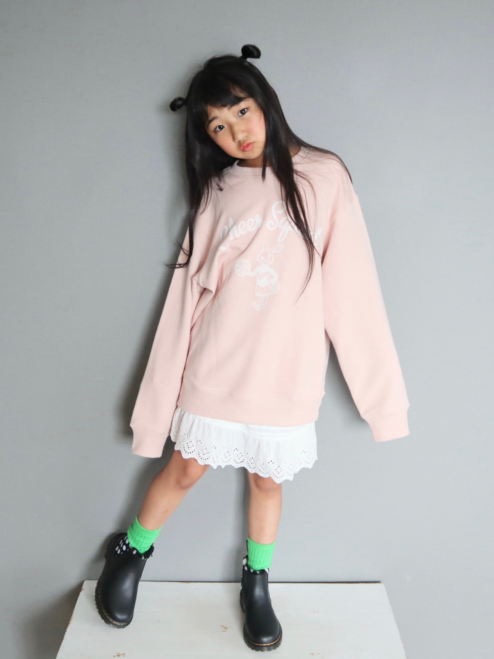 GIRLS エンブロイダリーミニスコート」の着用コーディネート