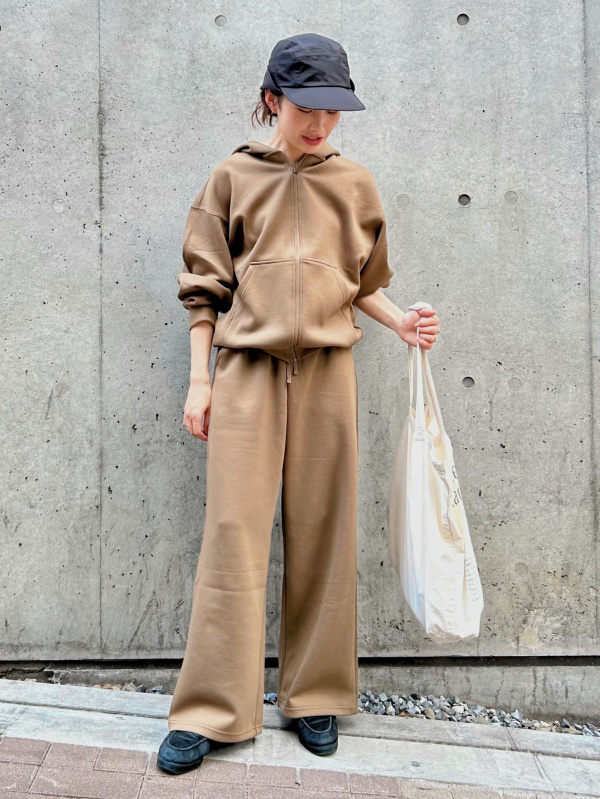 UNIQLO - しふぉん様　新品!　＋J　ドライスウェット　セットアップ　ナチュラル　XL ドライスウェットワイドパンツ、ドライスウェットリラックスパーカの
