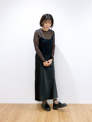 ユニクロ公式 | ドットメッシュクロップドTシャツ