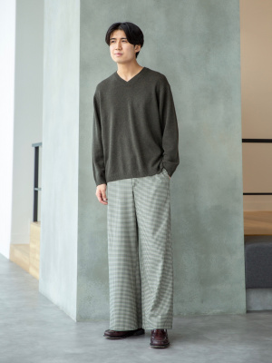 2024UNIQLO C カシミヤリラックスVネックセーターXL ナチュラル色 UNIQLO:C 2024AW]リラックスVネックセーターの購入後レビュー