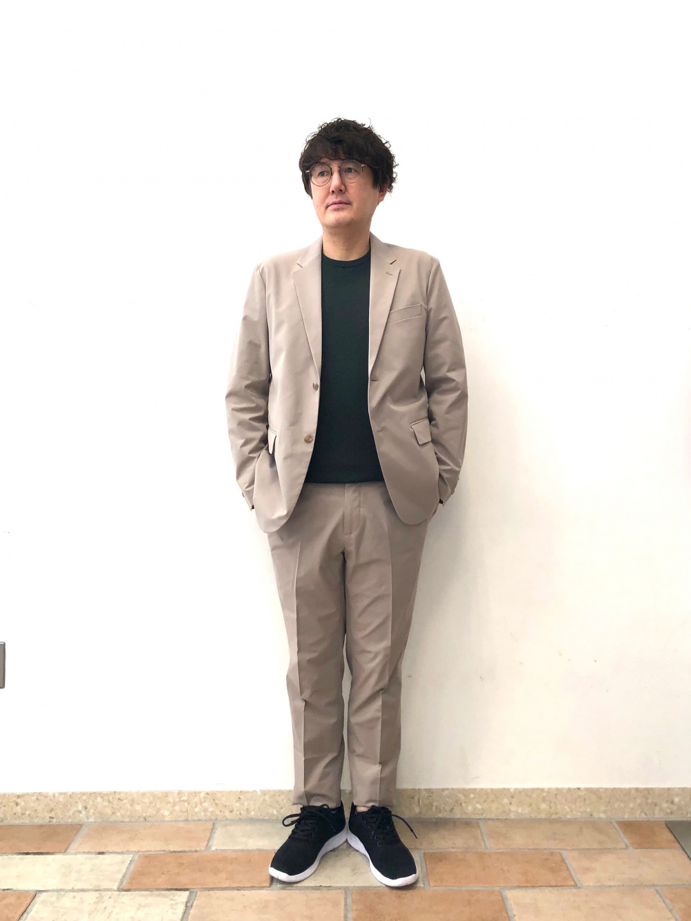 UNIQLO 感動ジャケット感動パンツ セットアップ ベージュ （感動