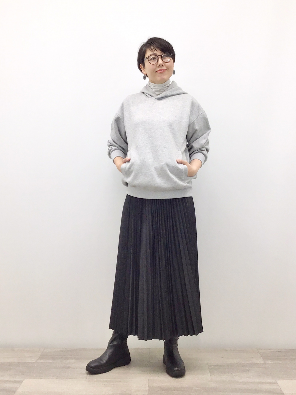 カシミヤクルーネックショートカーディガン、カシミヤクルーネック