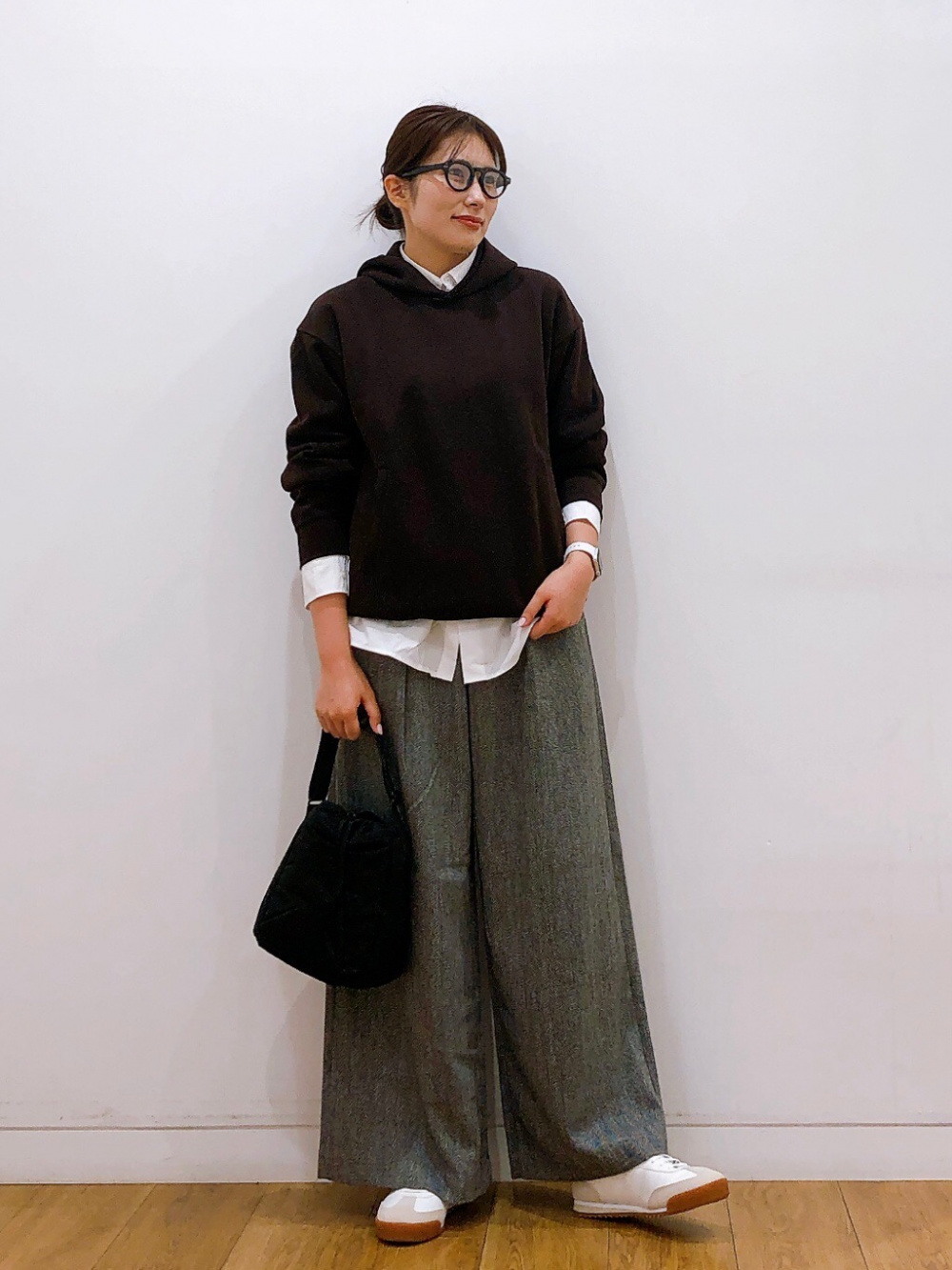 ツイードオーバーサイズジャケット、ツイードタックワイドパンツ」の