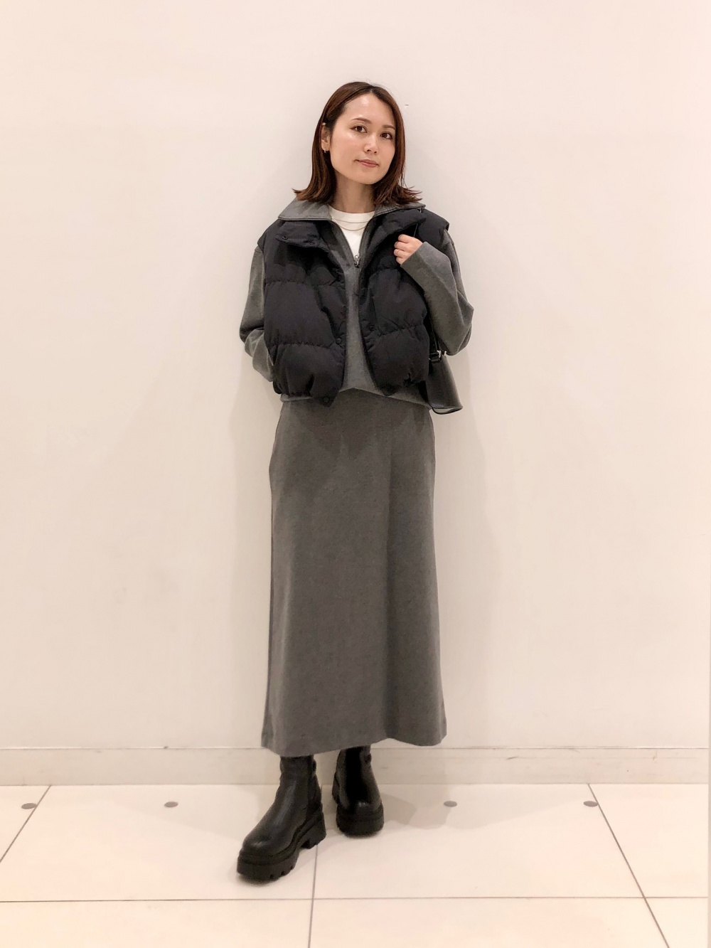 UNIQLOC ダウンクロップドベスト ダウンクロップドベスト」の着用コーディネート| ユニクロ公式