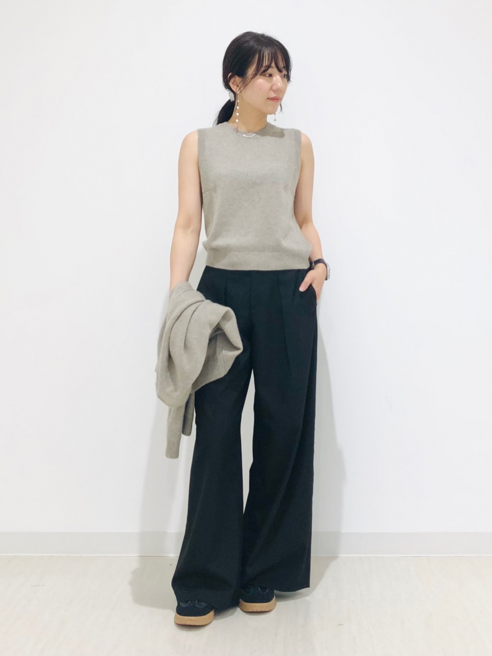 カシミヤクルーネックショートカーディガン、カシミヤクルー