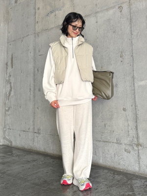 UNIQLO ダウンクロップドベスト　ベージュL ユニクロC ダウンクロップドベスト ベージュ S - メルカリ
