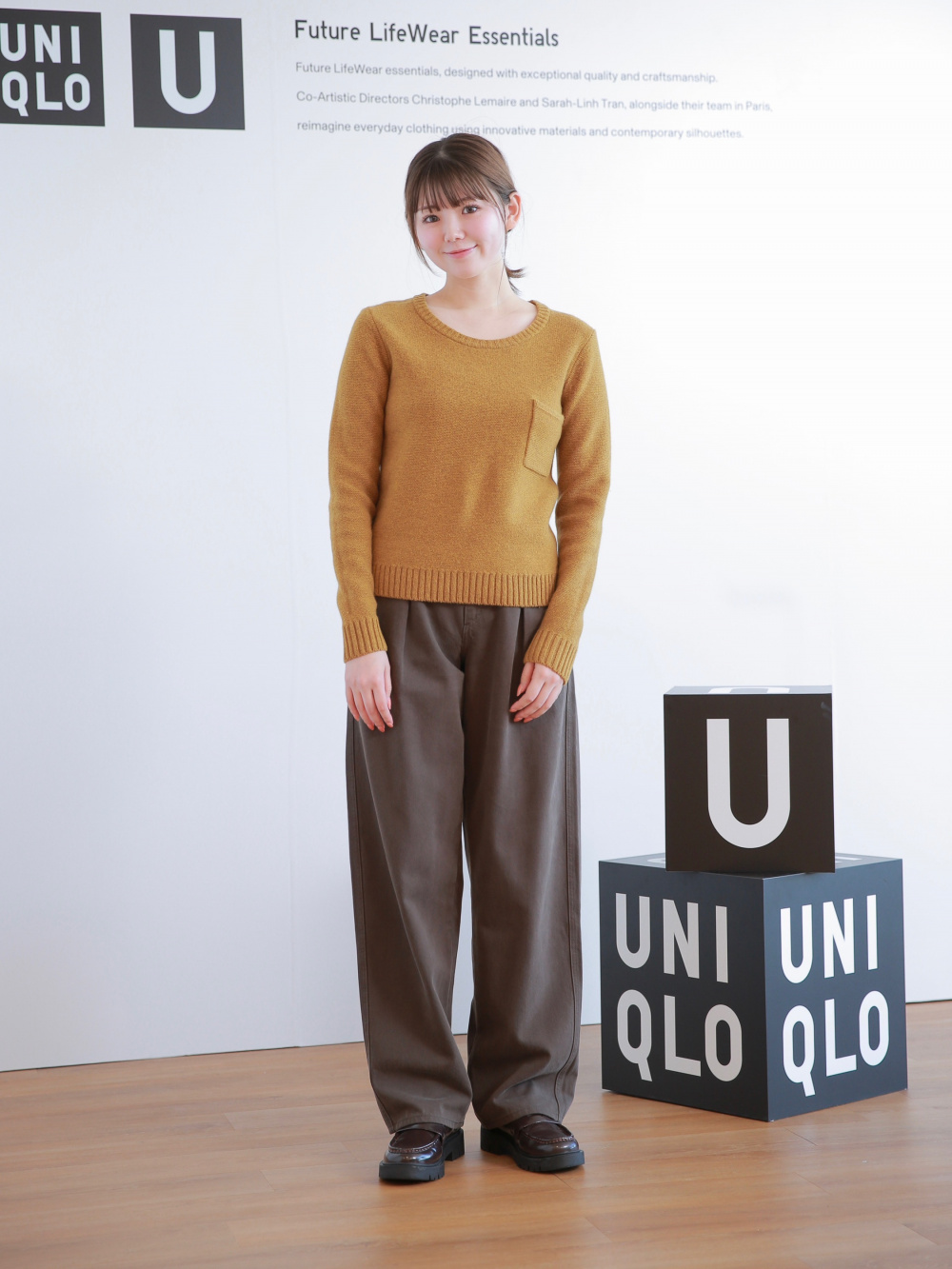 デニムタックパンツ/丈長め」の着用コーディネート| ユニクロ公式
