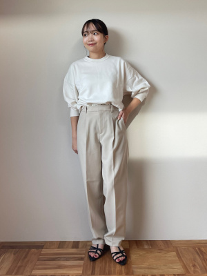 ユニクロ公式 | 感動タックパンツ