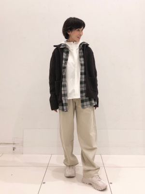 ユニクロ公式 | ジップアップショートジャケット