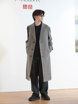 【美品】ユニクロ × JW ANDERSON チェスターコート Lサイズ グレー ユニクロ公式 | チェスターコート