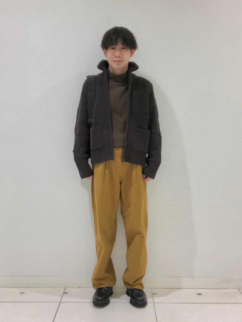 小顔効果も◎【ユニクロ】「ラムブレンドジップアップジャケット