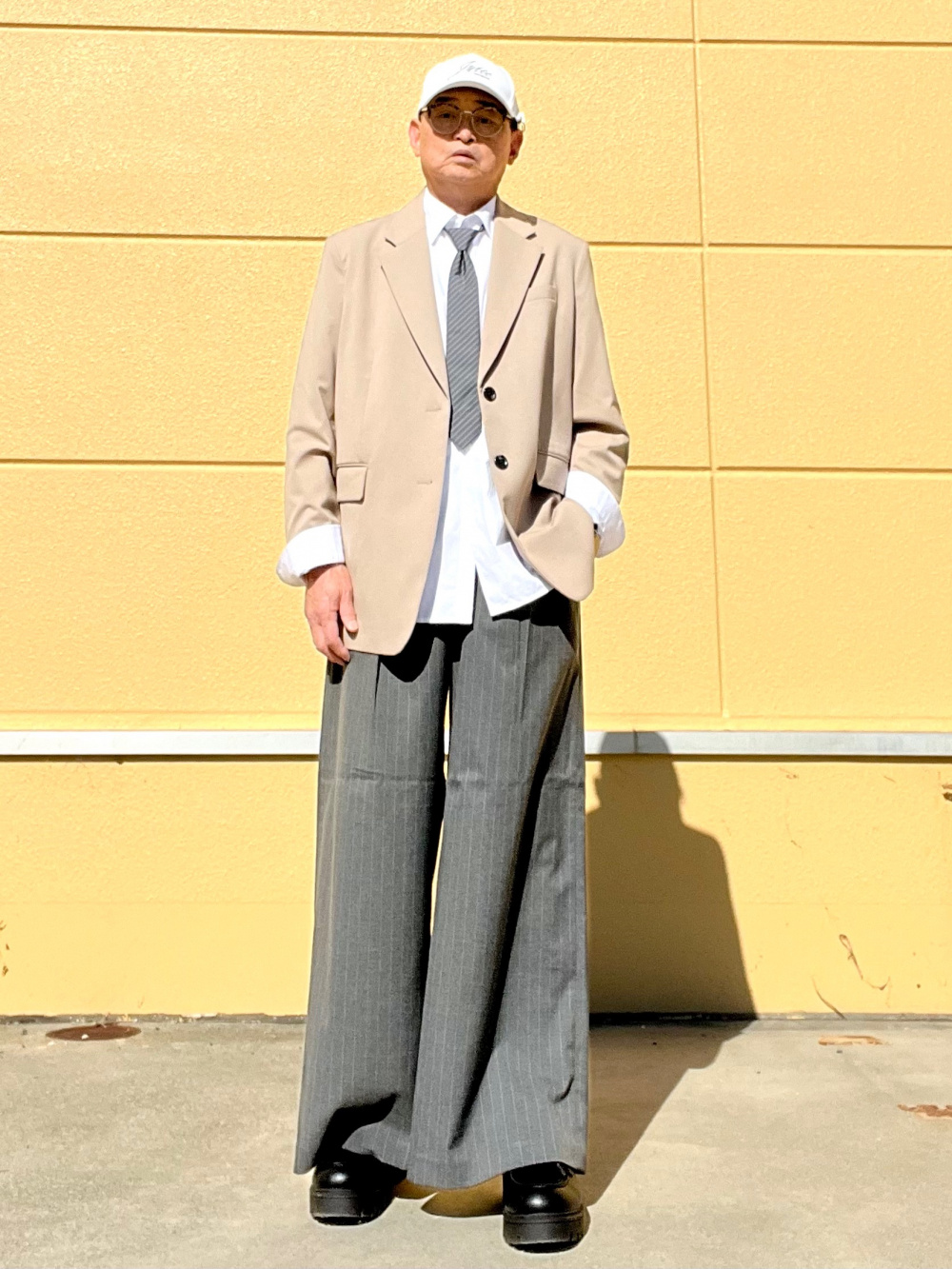 UNIQLO C オーバーサイズジャケット、タックワイドパンツ