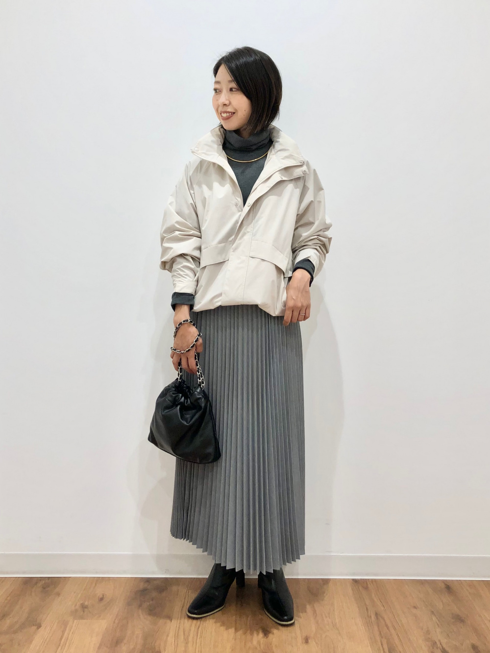 カシミヤクルーネックショートカーディガン、カシミヤクルーネック